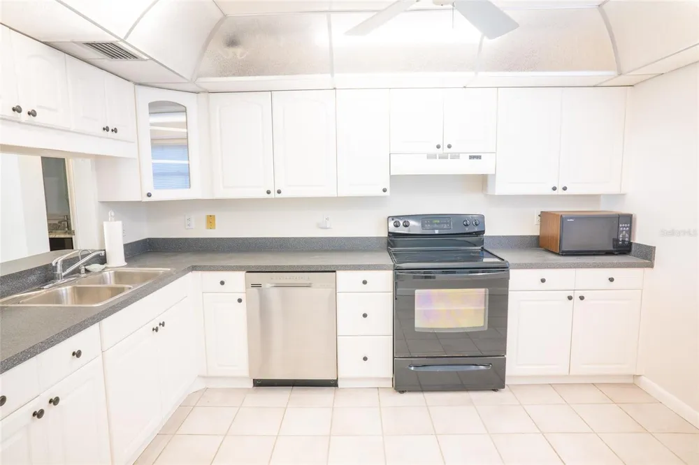 403 GULF WAY #304 St Pete Beach, FL 33706