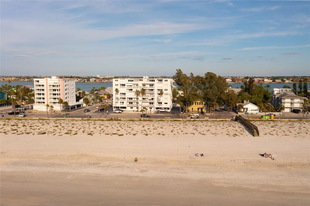 403 GULF WAY #304 St Pete Beach, FL 33706