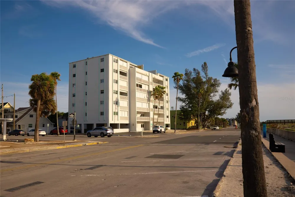 403 GULF WAY #304 St Pete Beach, FL 33706