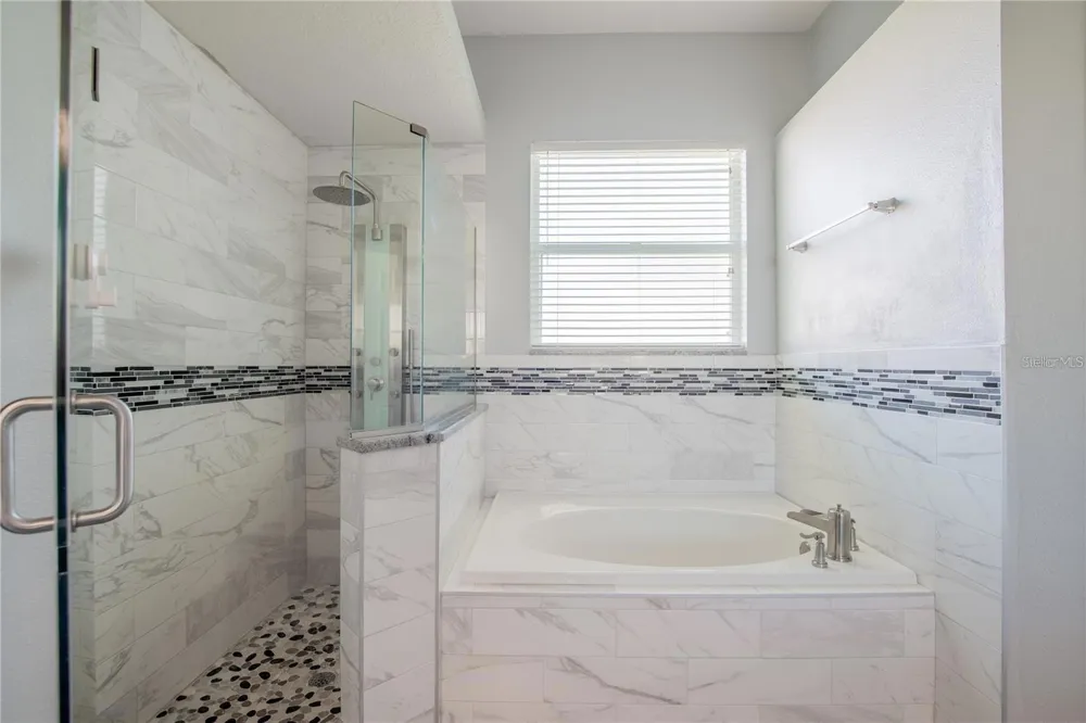 4810 WATER LARK WAY Valrico, FL 33596