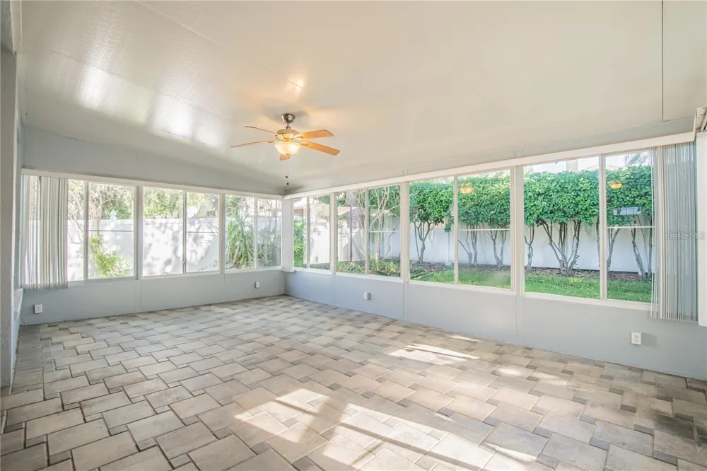 4810 WATER LARK WAY Valrico, FL 33596