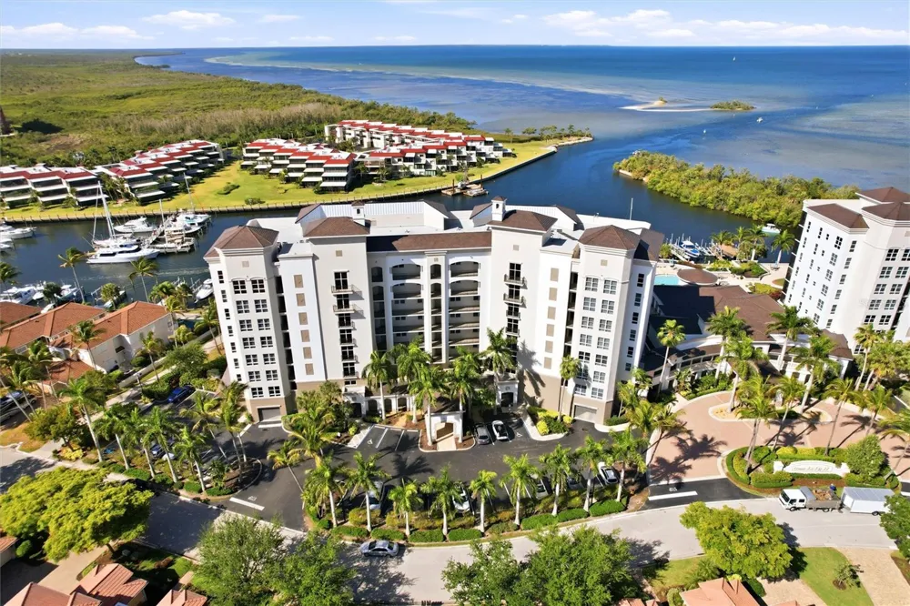3313 SUNSET KEY CIRCLE #105 Punta Gorda, FL 33955