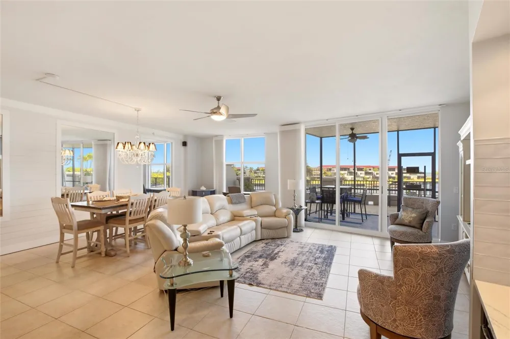 3313 SUNSET KEY CIRCLE #105 Punta Gorda, FL 33955