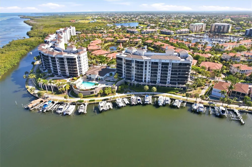 3313 SUNSET KEY CIRCLE #105 Punta Gorda, FL 33955
