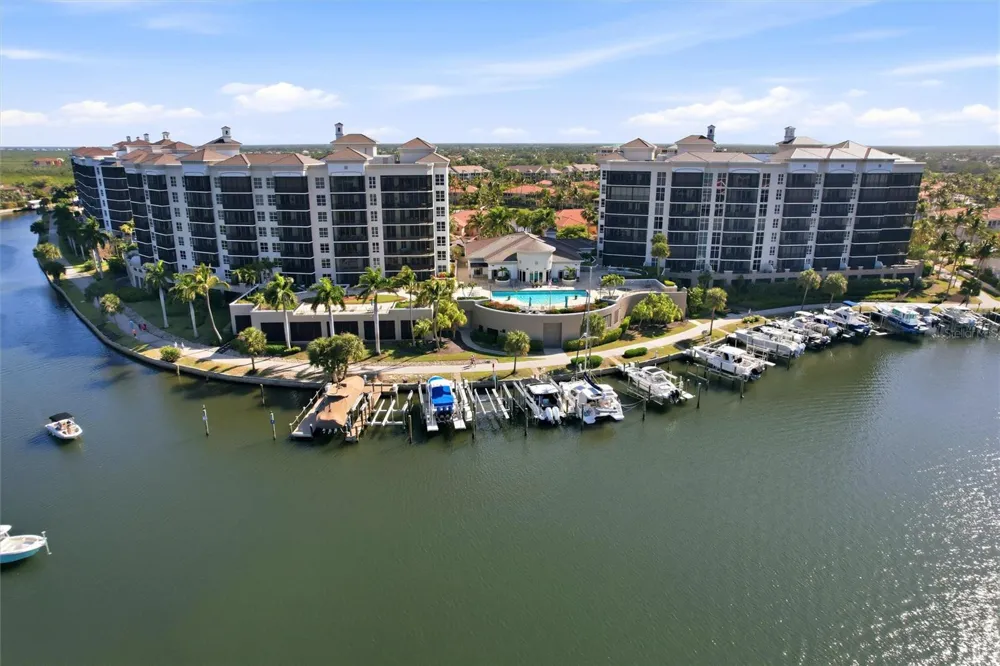 3313 SUNSET KEY CIRCLE #105 Punta Gorda, FL 33955