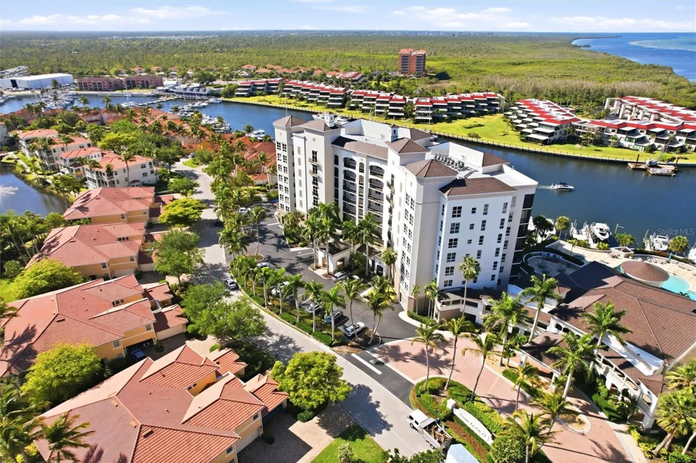 3313 SUNSET KEY CIRCLE #105 Punta Gorda, FL 33955