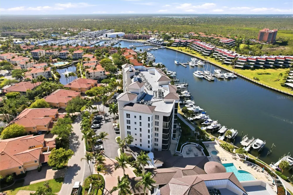 3313 SUNSET KEY CIRCLE #105 Punta Gorda, FL 33955