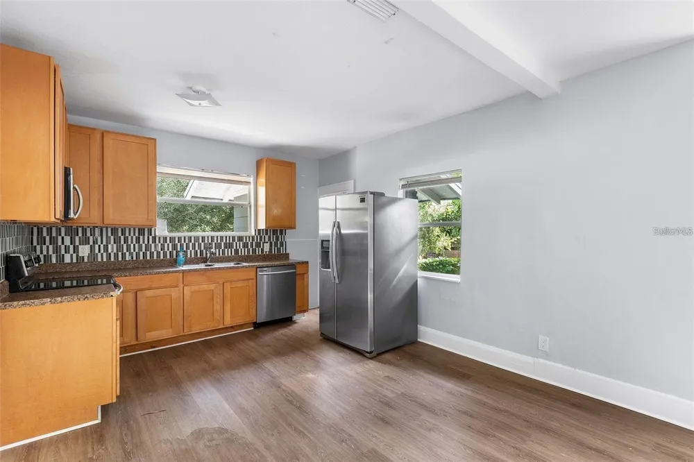811 W AMELIA AVENUE Tampa, FL 33602