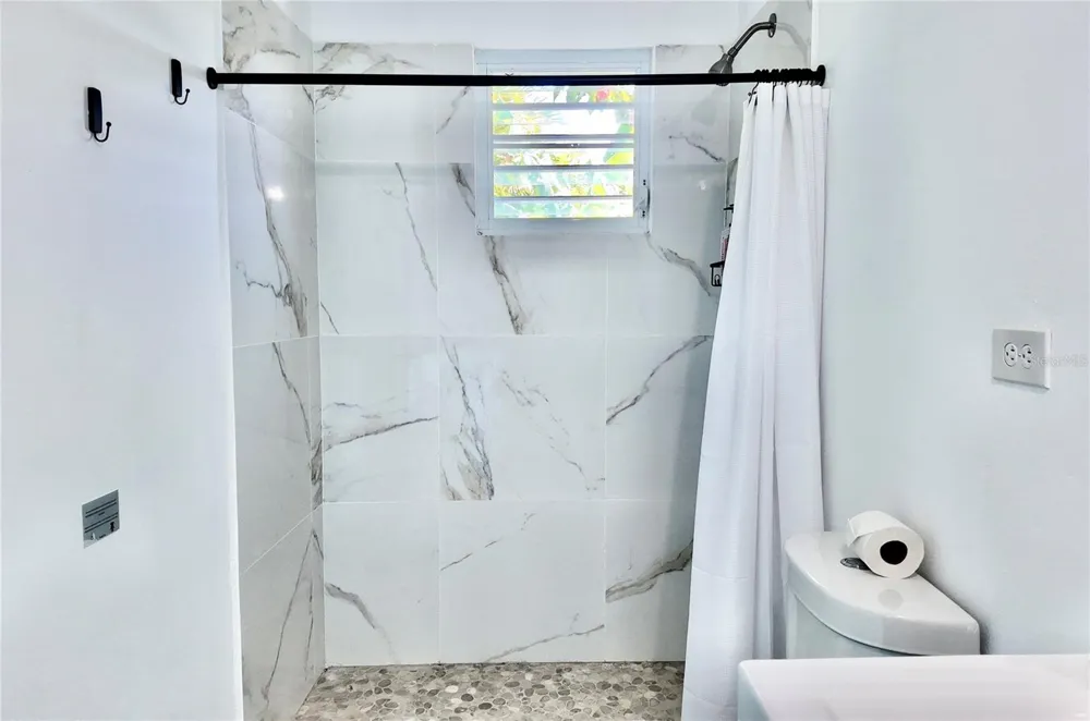 412 CARR EL COQUI Rincon, PR 00677