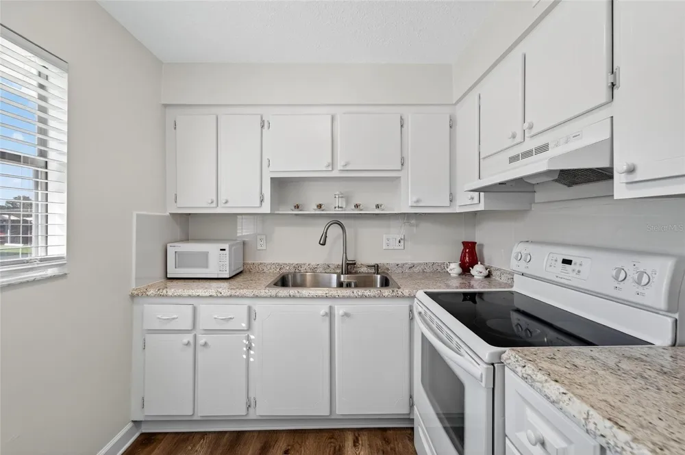 1802 BEDFORD LANE #12 Sun City Center, FL 33573