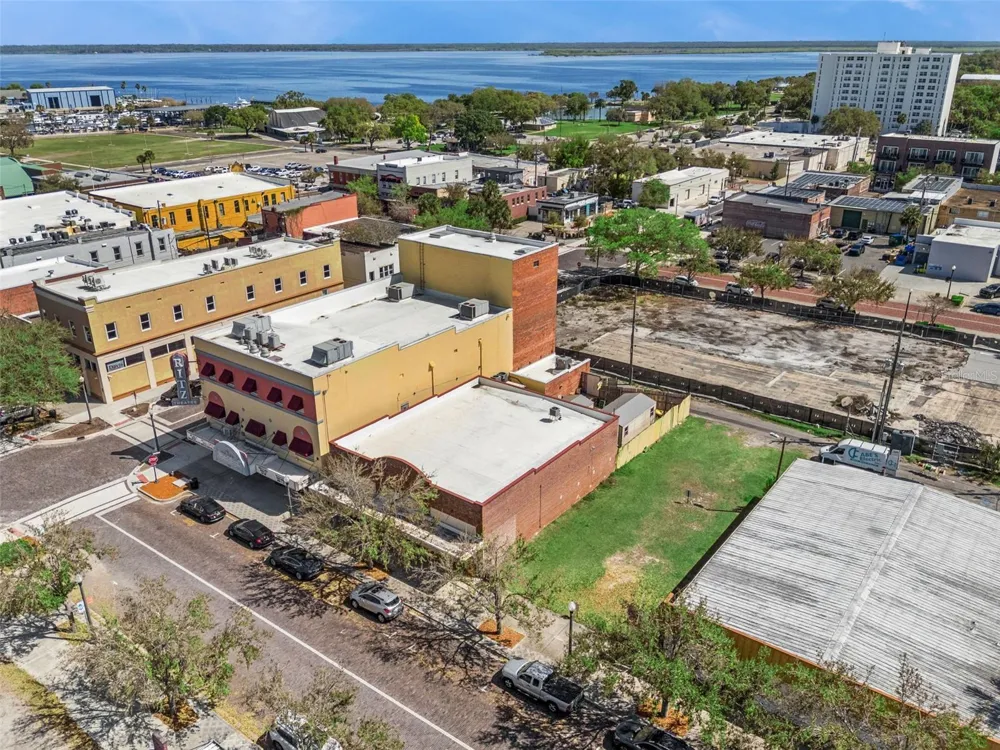 215 MAGNOLIA AVENUE Sanford, FL 32771