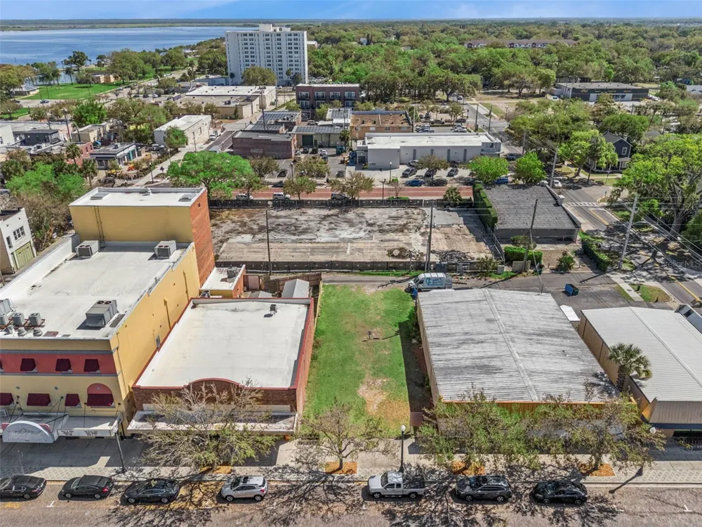 215 MAGNOLIA AVENUE Sanford, FL 32771