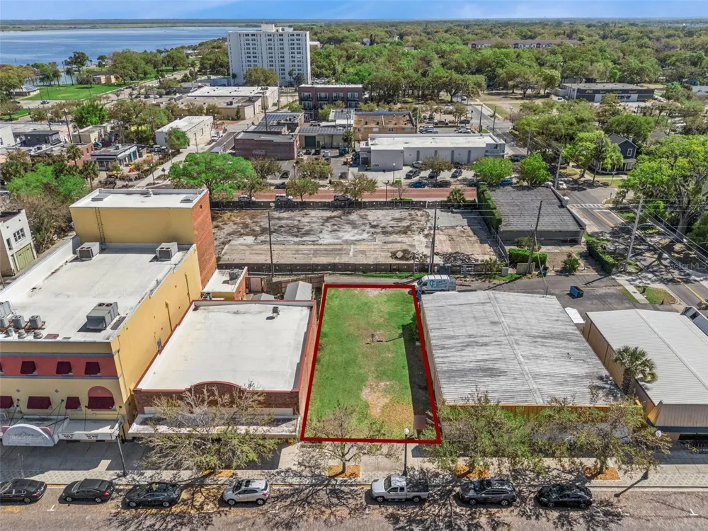 215 MAGNOLIA AVENUE Sanford, FL 32771