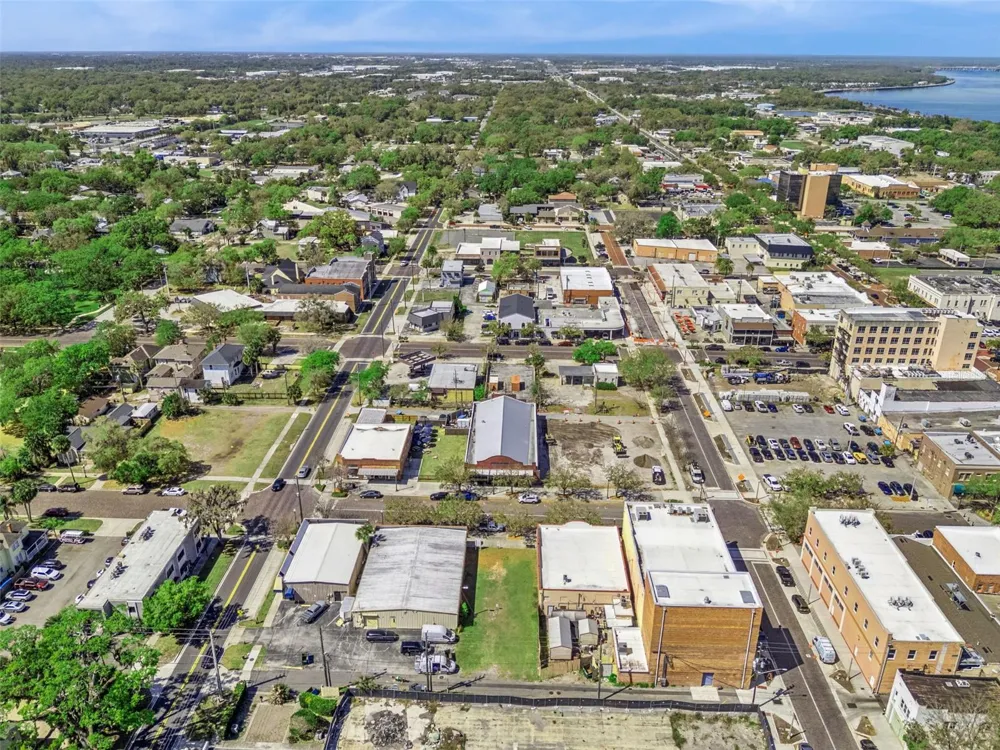 215 MAGNOLIA AVENUE Sanford, FL 32771