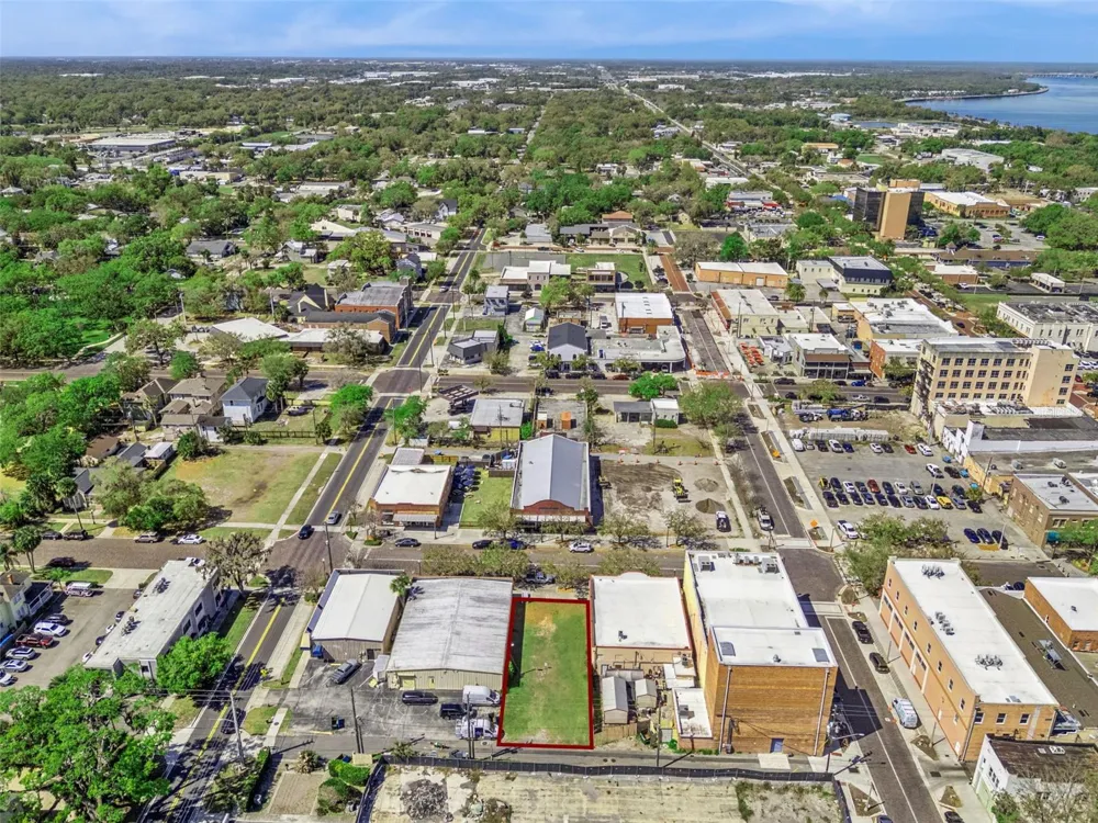 215 MAGNOLIA AVENUE Sanford, FL 32771