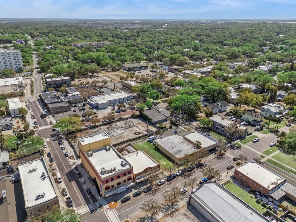 215 MAGNOLIA AVENUE Sanford, FL 32771