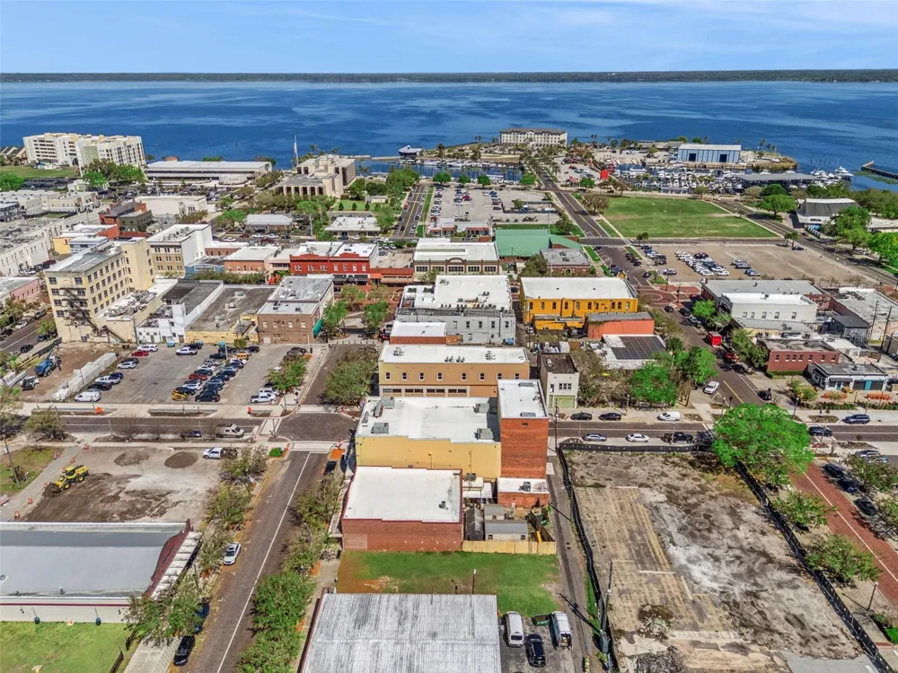 215 MAGNOLIA AVENUE Sanford, FL 32771
