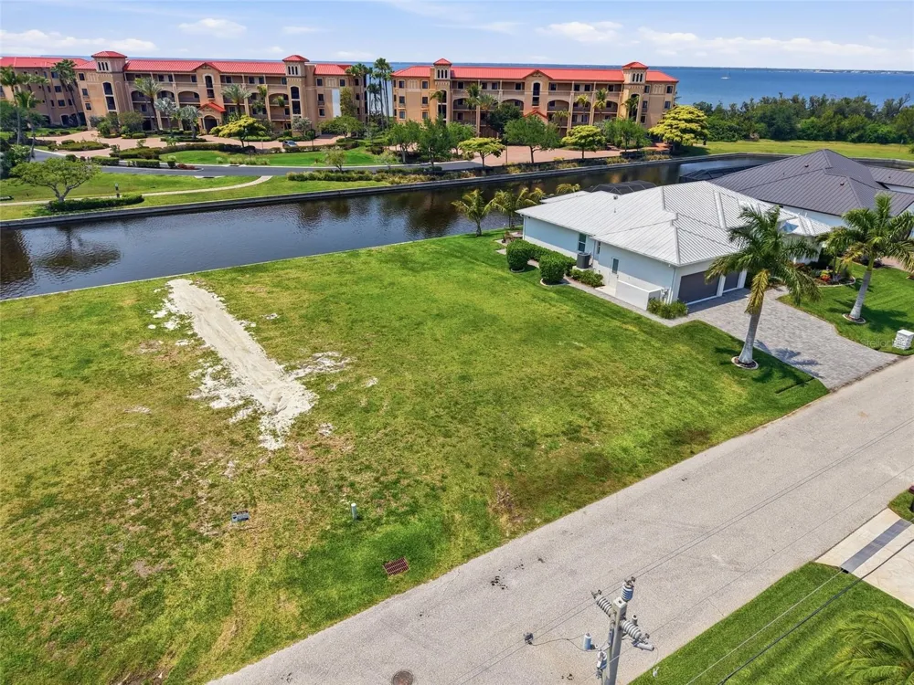 81 COLONY POINT DRIVE Punta Gorda, FL 33950