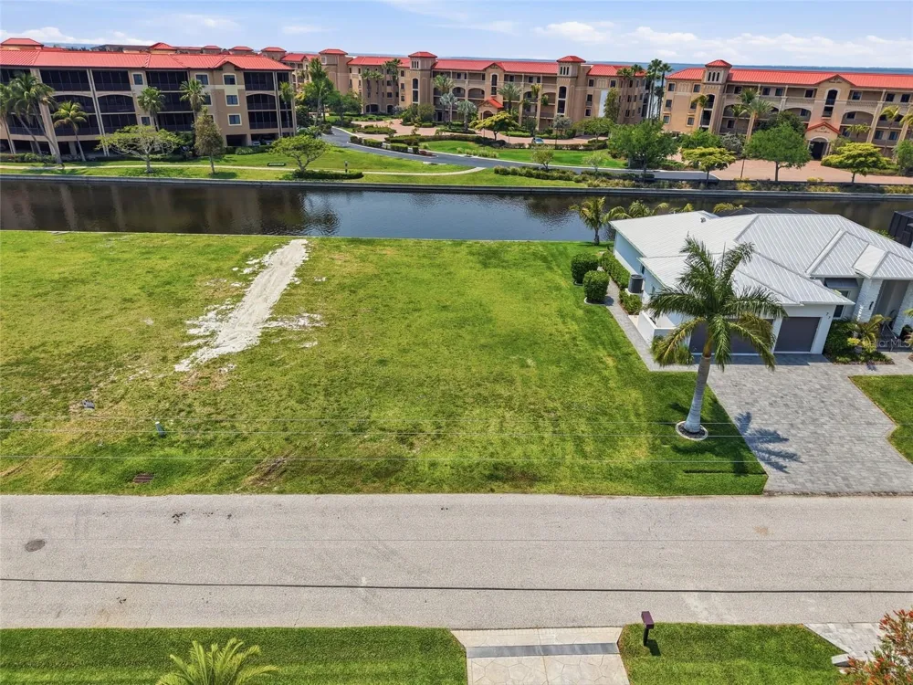 81 COLONY POINT DRIVE Punta Gorda, FL 33950