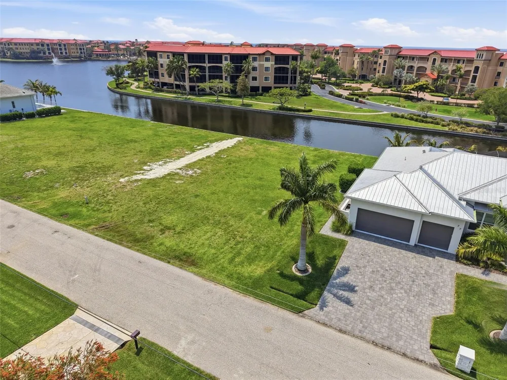 81 COLONY POINT DRIVE Punta Gorda, FL 33950