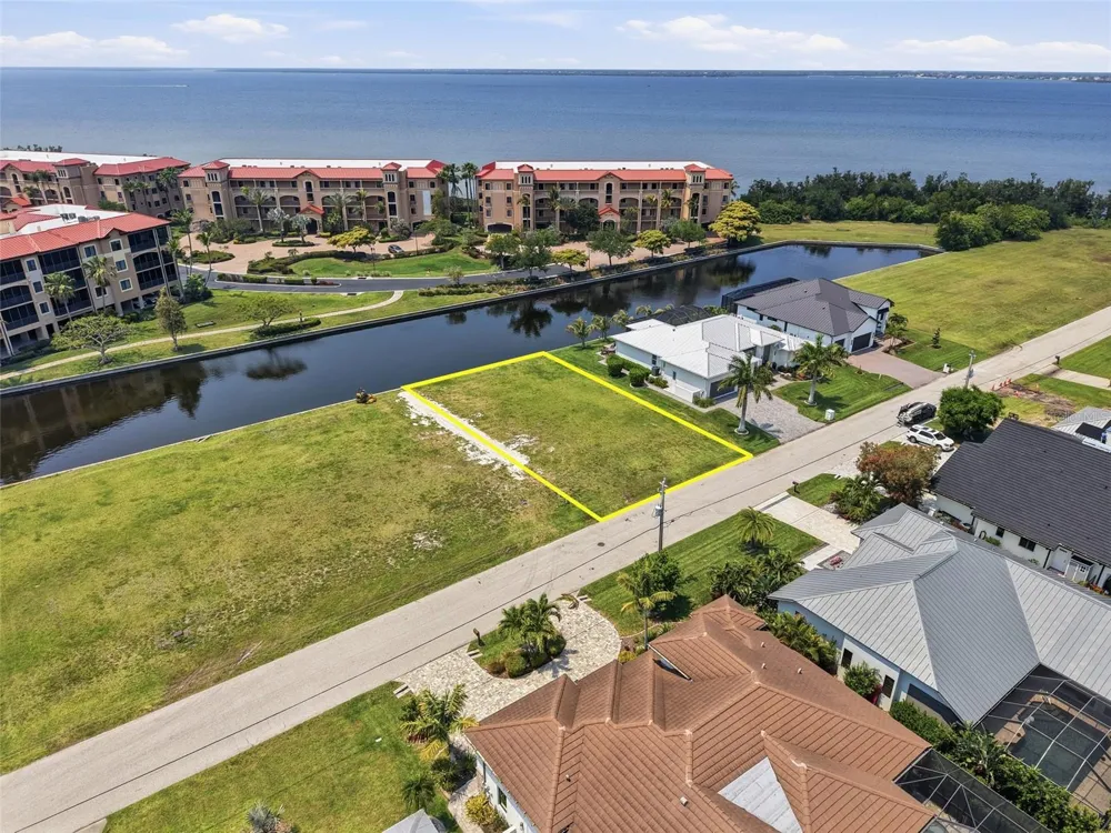 81 COLONY POINT DRIVE Punta Gorda, FL 33950