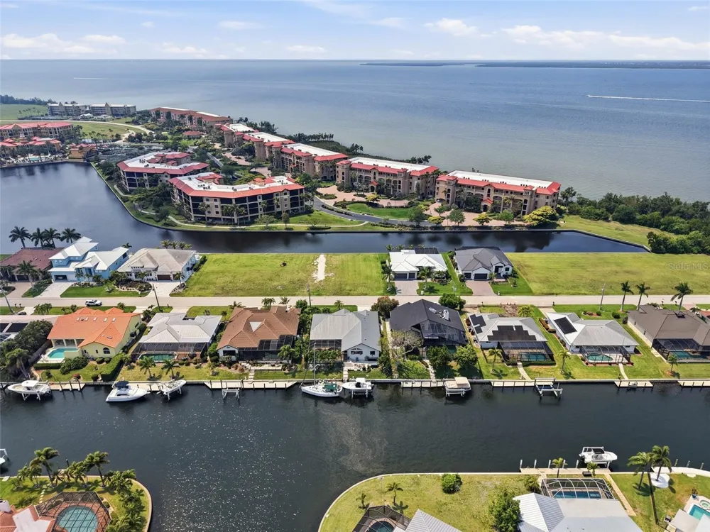 81 COLONY POINT DRIVE Punta Gorda, FL 33950