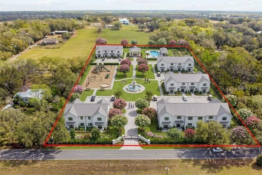 8302 WIRE ROAD Zephyrhills, FL 33540