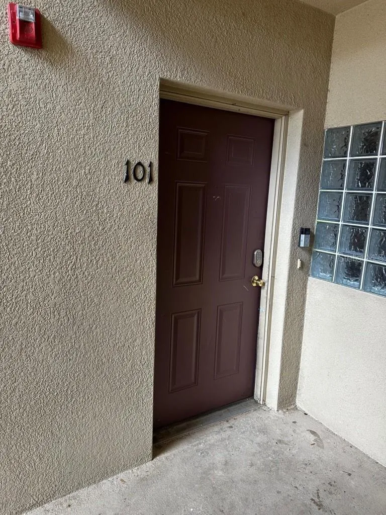 6425 CYPRESSDALE DRIVE #101 Riverview, FL 33578