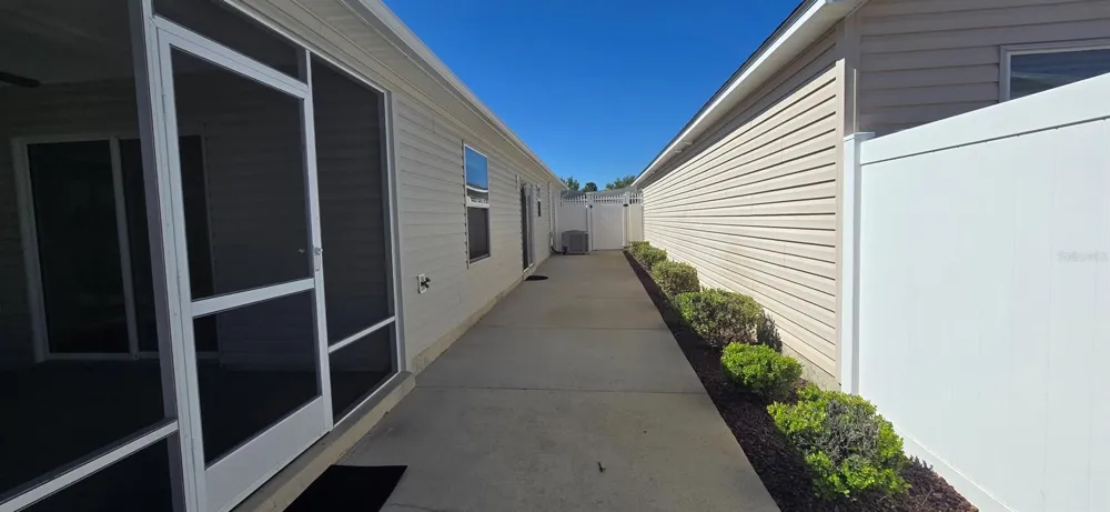 2577 LINDEWOOD STREET The Villages, FL 32163