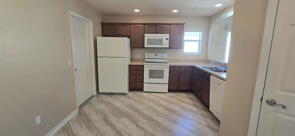 2577 LINDEWOOD STREET The Villages, FL 32163