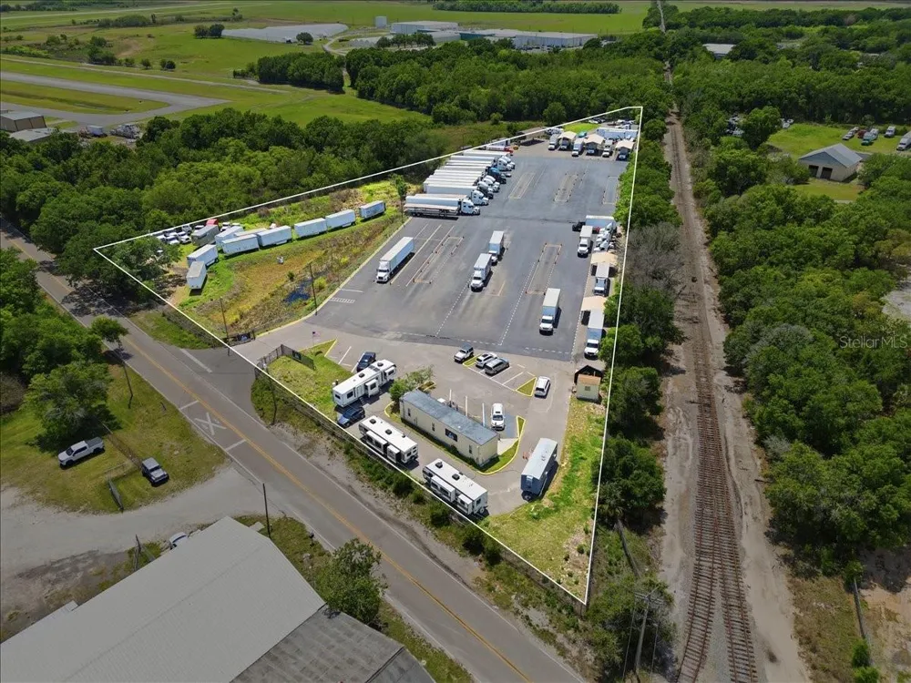 100 S AIRPORT ROAD Lake Wales, FL 33859