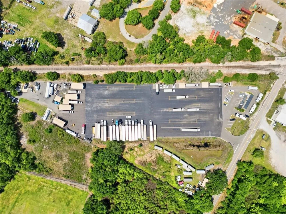 100 S AIRPORT ROAD Lake Wales, FL 33859