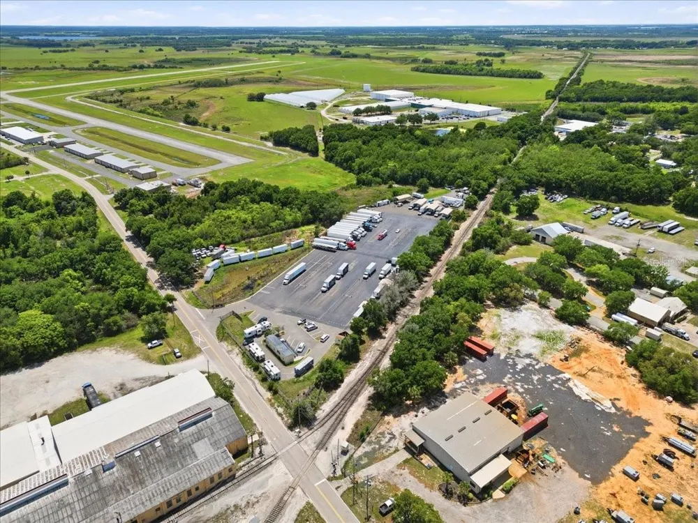 100 S AIRPORT ROAD Lake Wales, FL 33859