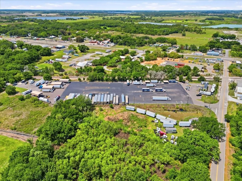 100 S AIRPORT ROAD Lake Wales, FL 33859