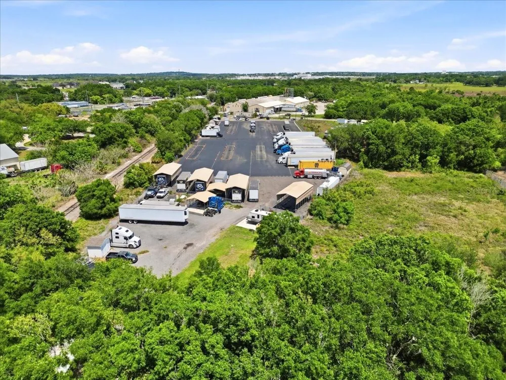 100 S AIRPORT ROAD Lake Wales, FL 33859