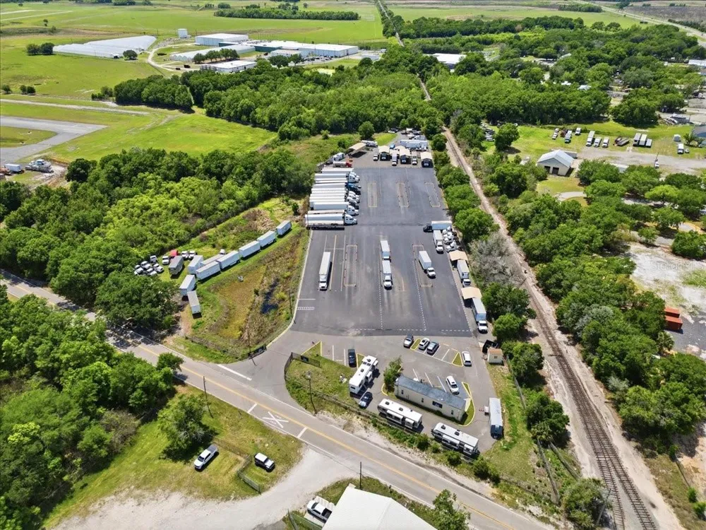100 S AIRPORT ROAD Lake Wales, FL 33859