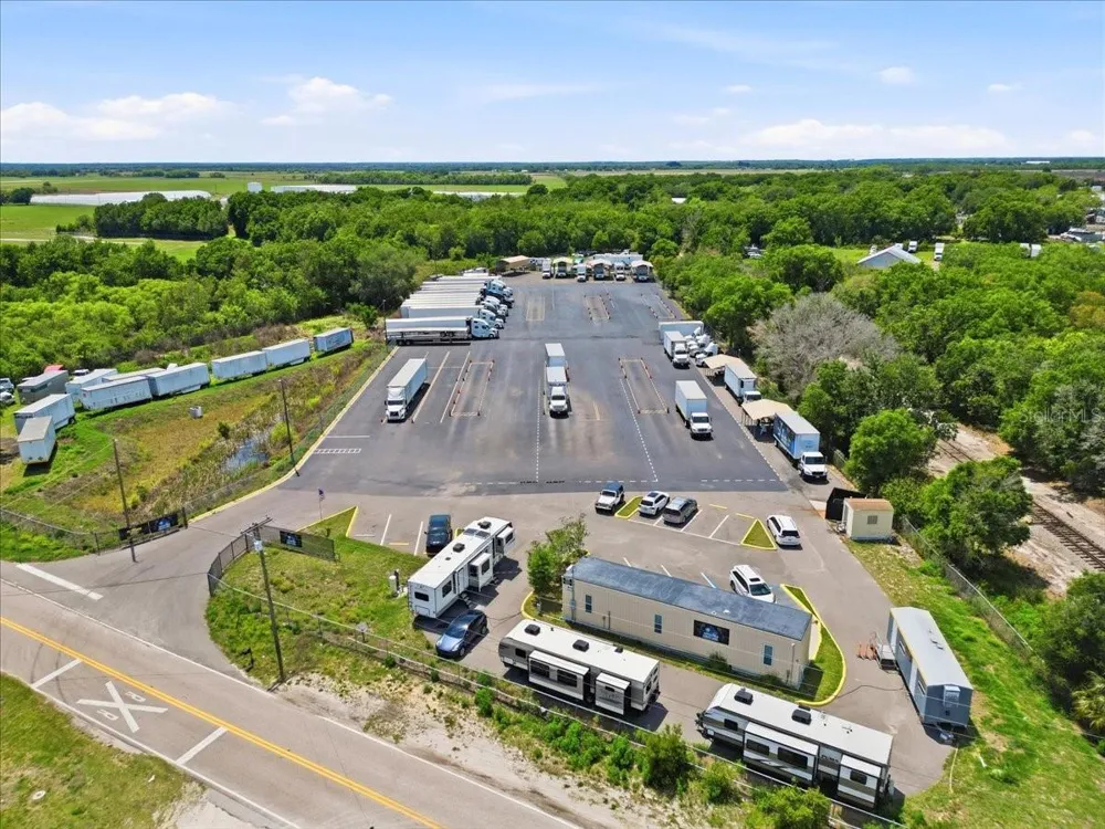 100 S AIRPORT ROAD Lake Wales, FL 33859