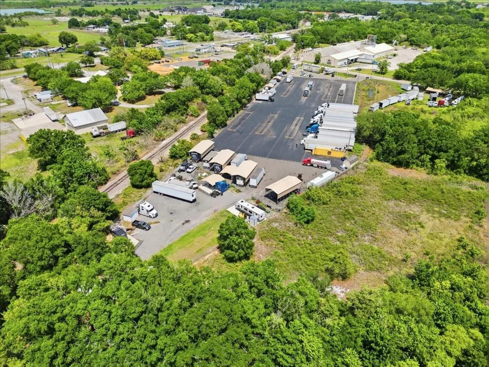100 S AIRPORT ROAD Lake Wales, FL 33859