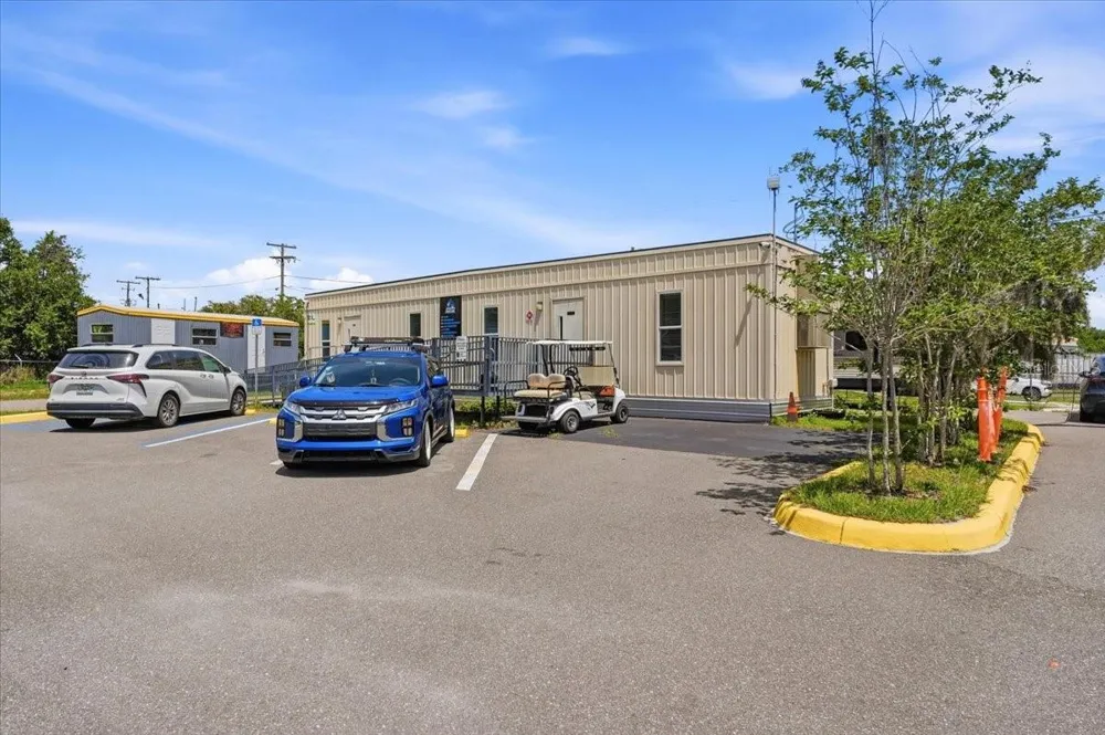 100 S AIRPORT ROAD Lake Wales, FL 33859