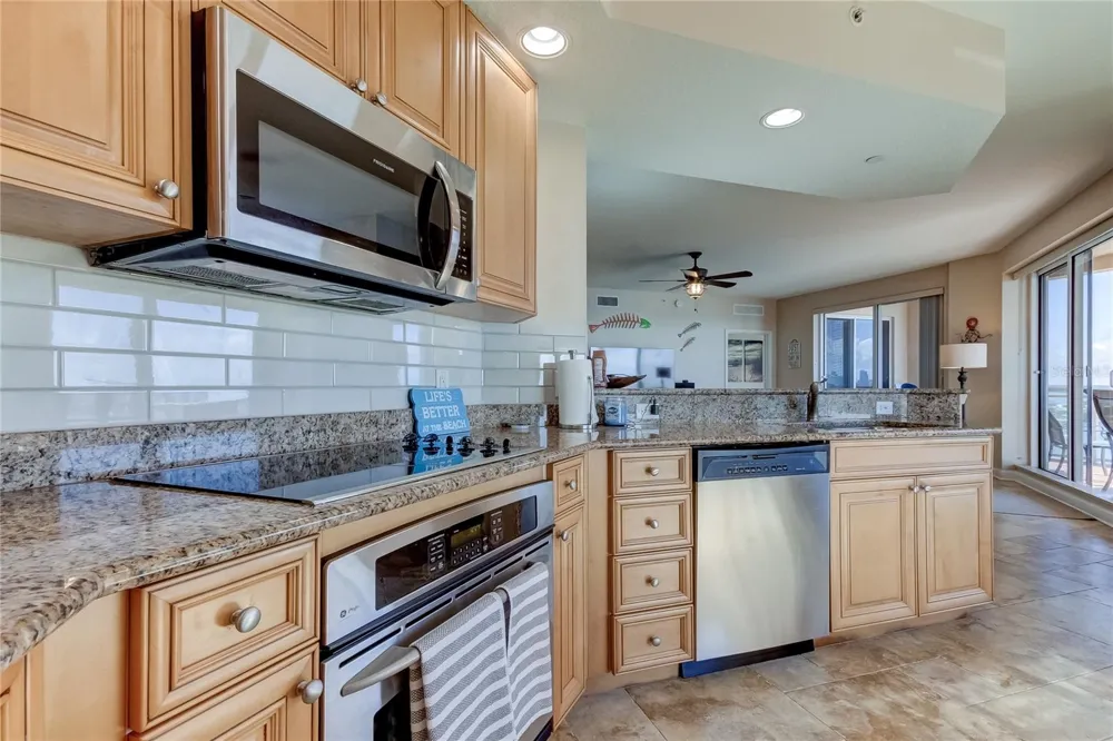 521 MANDALAY AVENUE #1109 Clearwater Beach, FL 33767