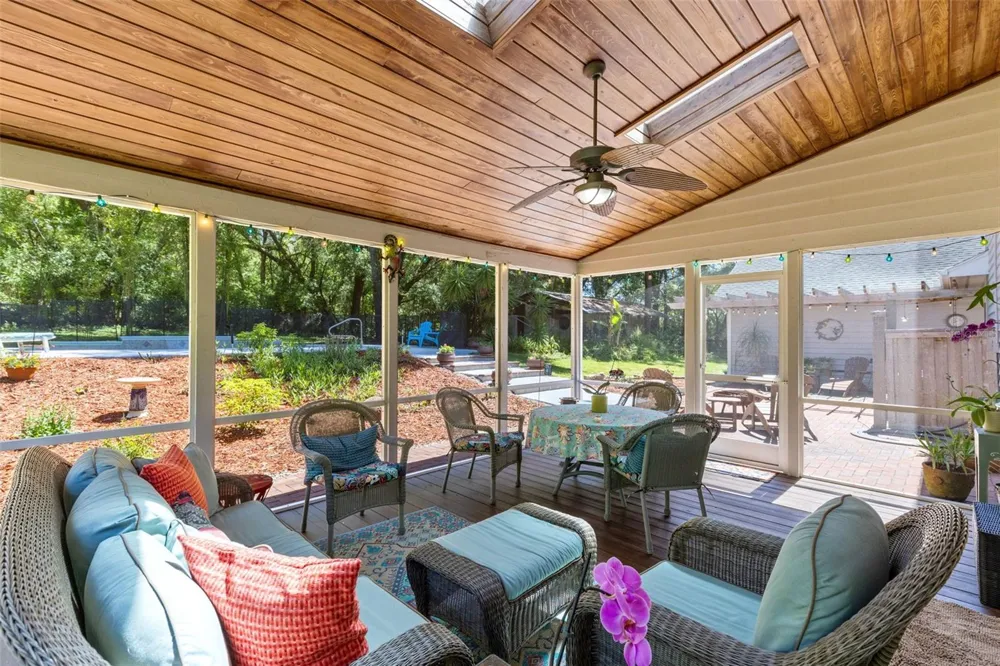 5787 APOPKA VINELAND ROAD Orlando, FL 32818