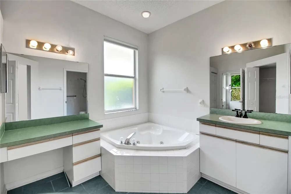 333 RANCHWOOD DRIVE Leesburg, FL 34748