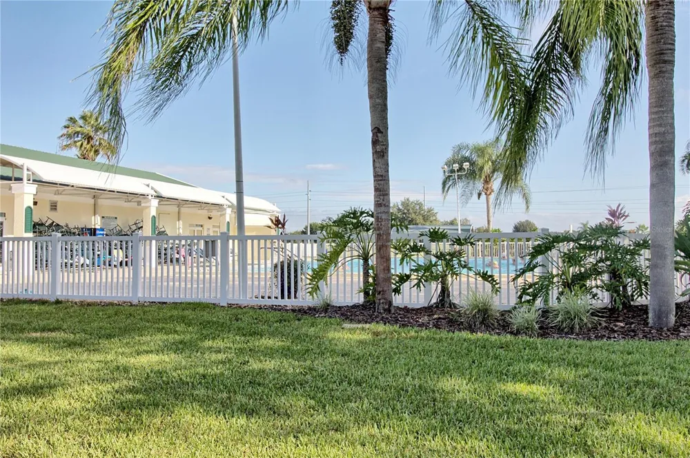 333 RANCHWOOD DRIVE Leesburg, FL 34748