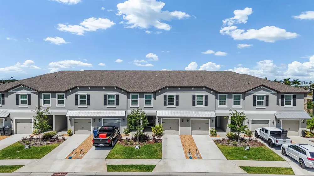 9133 BONITA MAR DRIVE Parrish, FL 34219