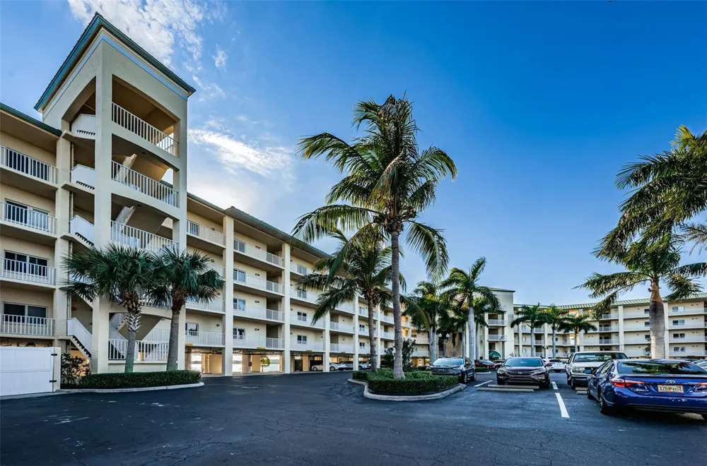8800 BAY PINES BOULEVARD #303 St Petersburg, FL 33709