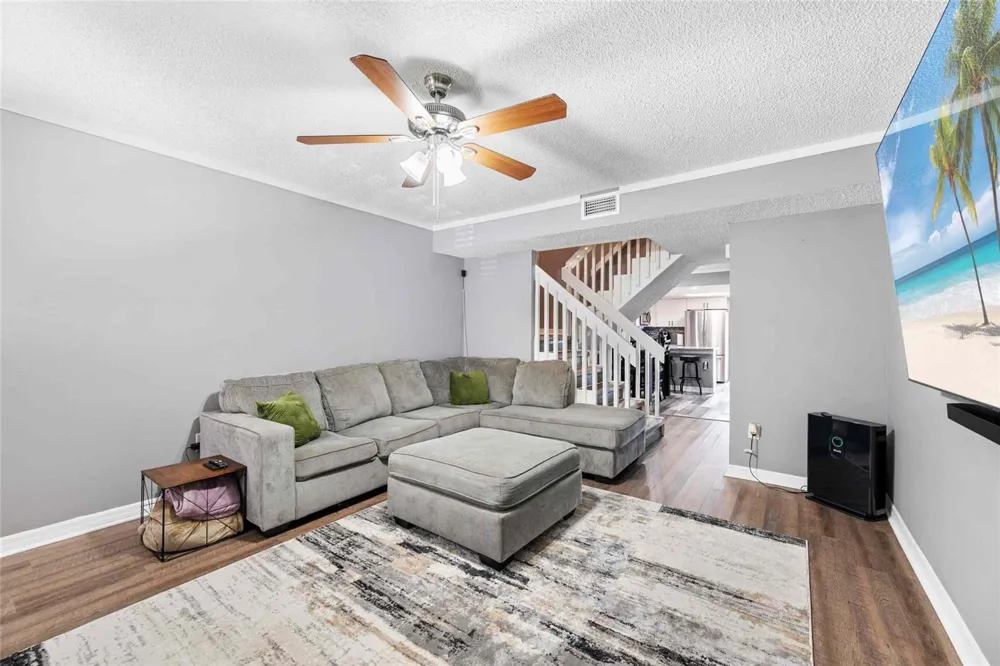 3350 FOX HUNT DRIVE Palm Harbor, FL 34683