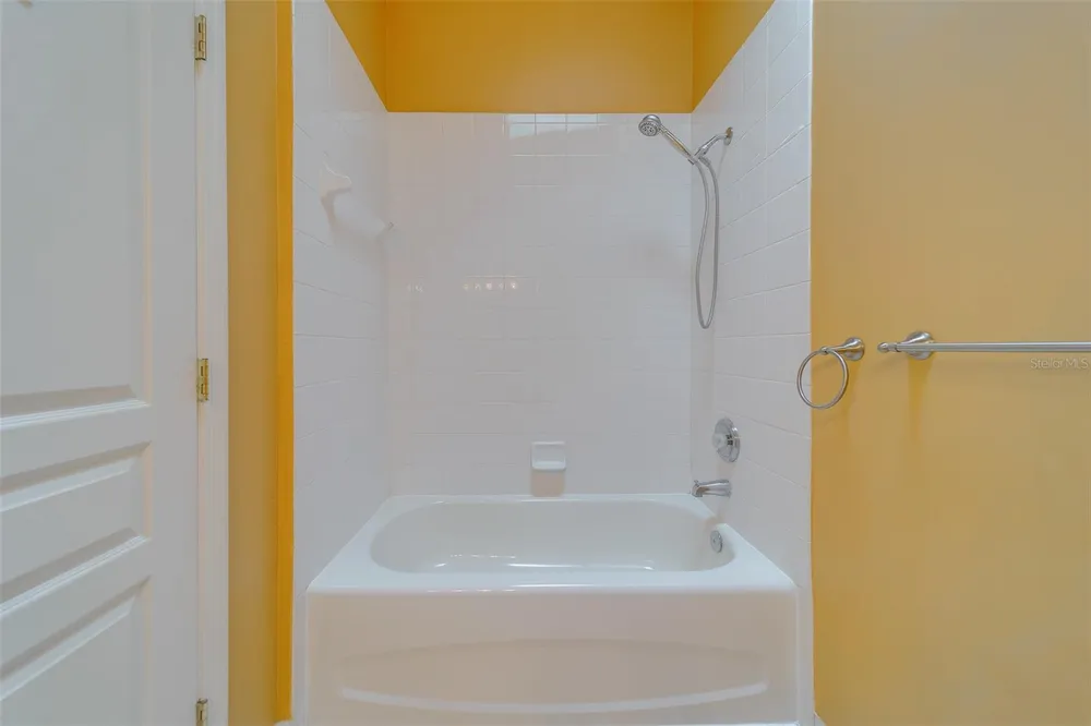 138 BRENT CIRCLE Oldsmar, FL 34677