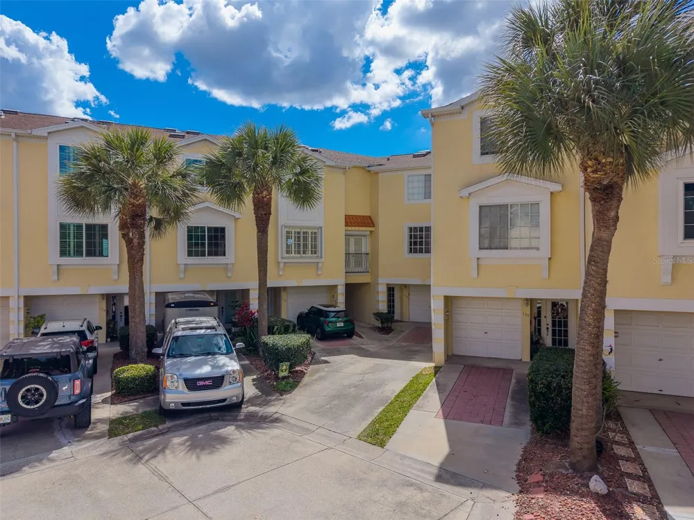 138 BRENT CIRCLE Oldsmar, FL 34677