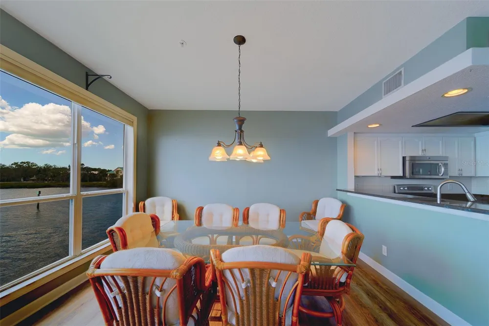 138 BRENT CIRCLE Oldsmar, FL 34677