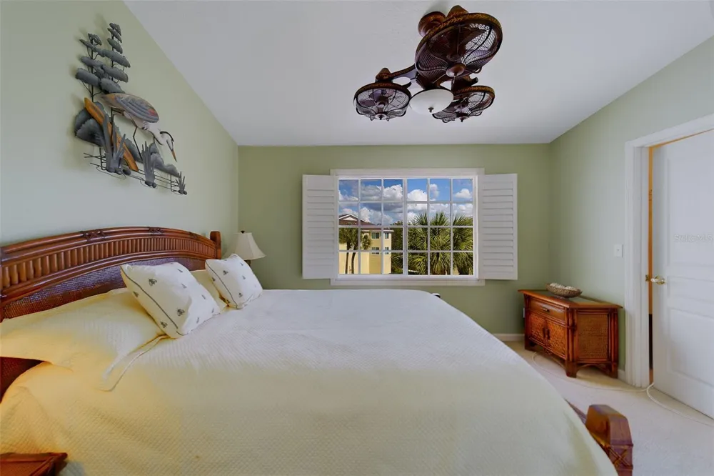 138 BRENT CIRCLE Oldsmar, FL 34677